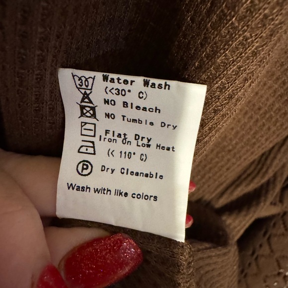 NWT Chic Brown w/Lace Sleeves Women's Top  XLARGE   #3 - Picture 8 of 10